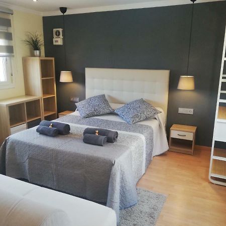 Studio di 30 m² in Appartamento con 1 bagno privato in zona Barbera del Valles Esterno foto