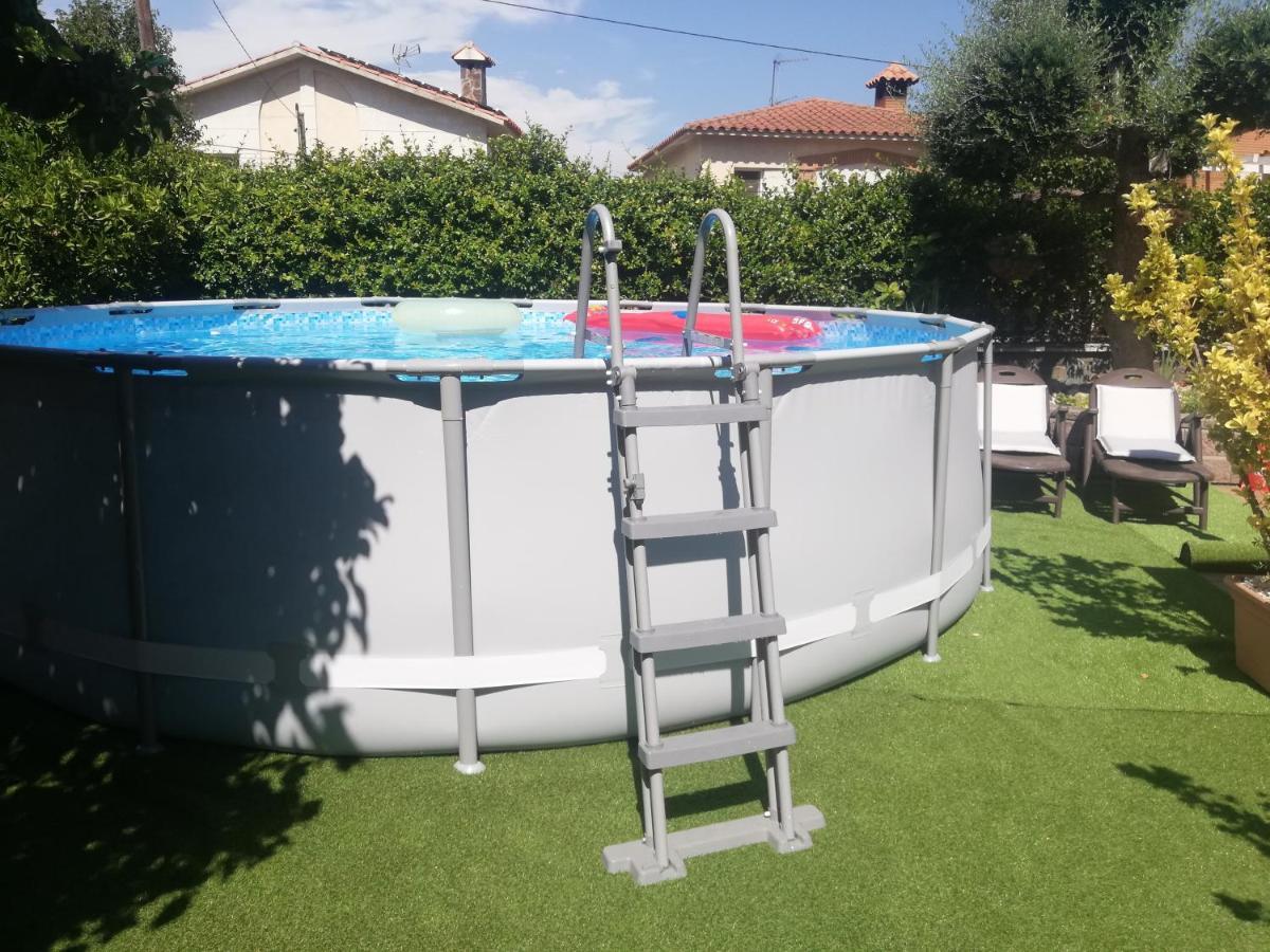 Studio di 30 m² in Appartamento con 1 bagno privato in zona Barbera del Valles Esterno foto