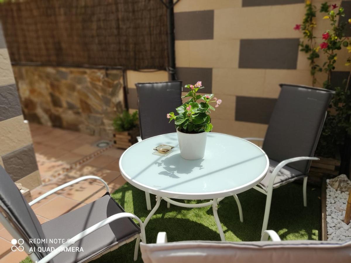 Studio di 30 m² in Appartamento con 1 bagno privato in zona Barbera del Valles Esterno foto