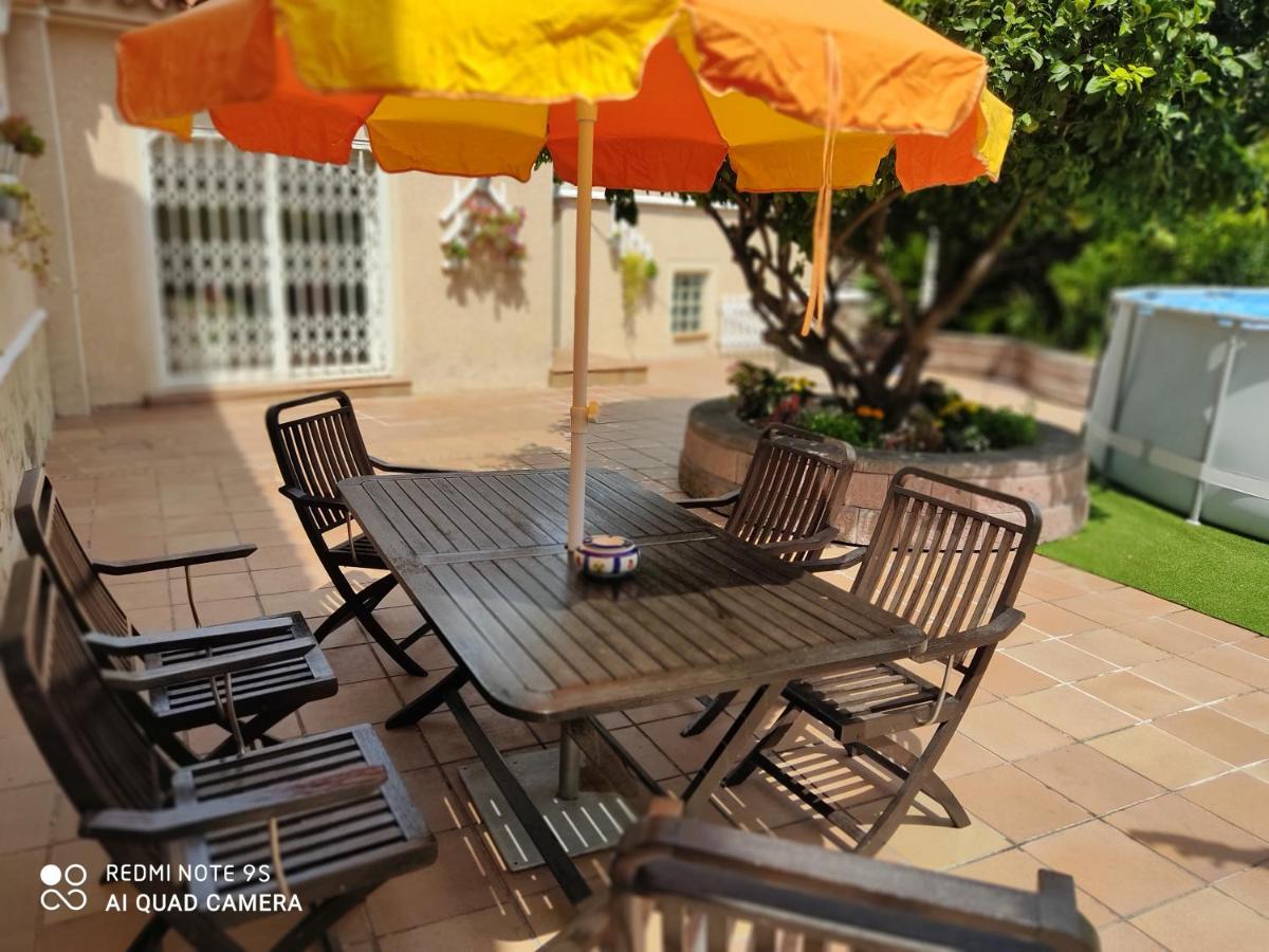 Studio di 30 m² in Appartamento con 1 bagno privato in zona Barbera del Valles Esterno foto