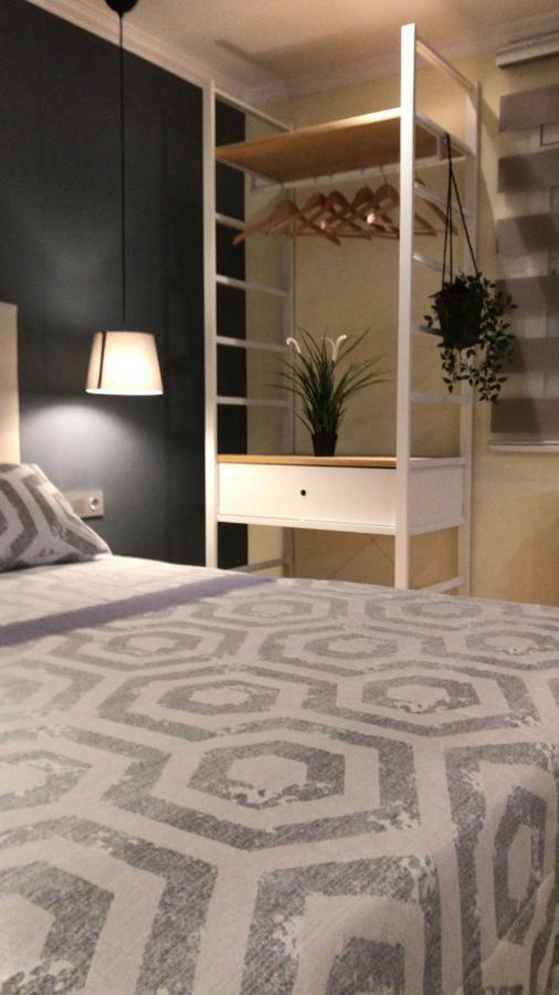 Studio di 30 m² in Appartamento con 1 bagno privato in zona Barbera del Valles Esterno foto
