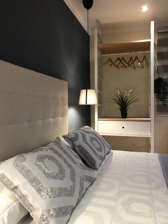 Studio di 30 m² in Appartamento con 1 bagno privato in zona Barbera del Valles Esterno foto
