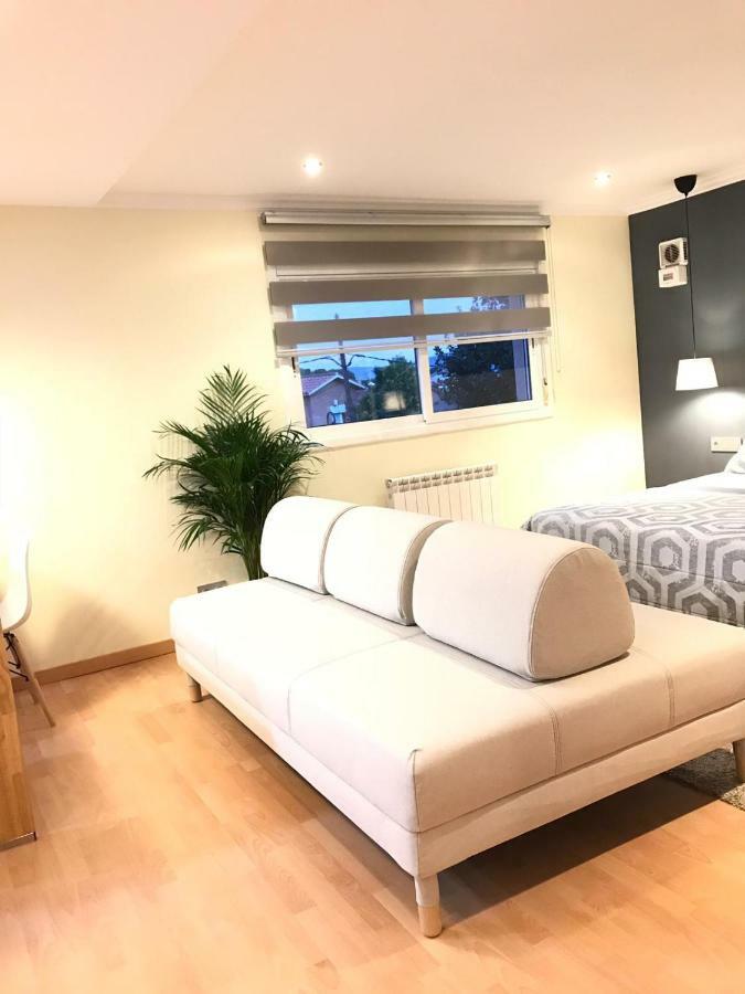Studio di 30 m² in Appartamento con 1 bagno privato in zona Barbera del Valles Esterno foto