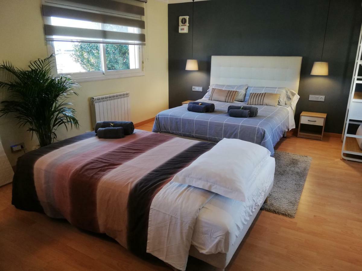 Studio di 30 m² in Appartamento con 1 bagno privato in zona Barbera del Valles Esterno foto