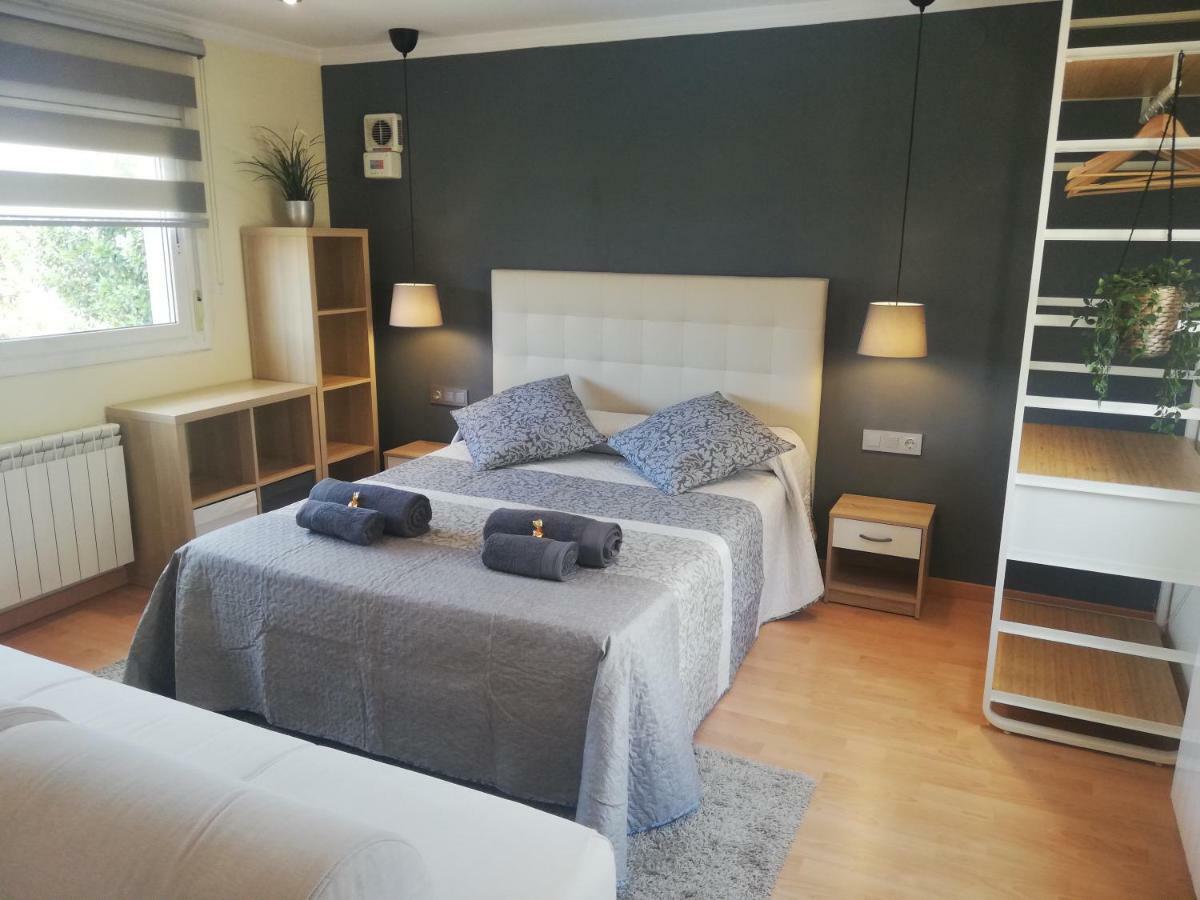 Studio di 30 m² in Appartamento con 1 bagno privato in zona Barbera del Valles Esterno foto